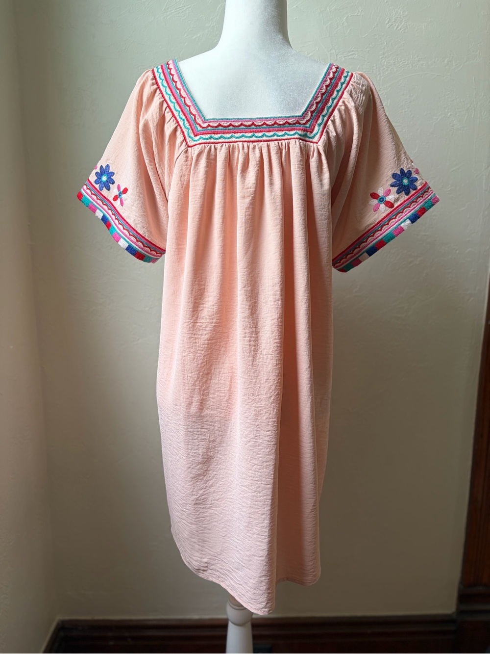 Entro Pink Embroidered Boho Caftan Mini Dress Medium - Picture 8 of 10